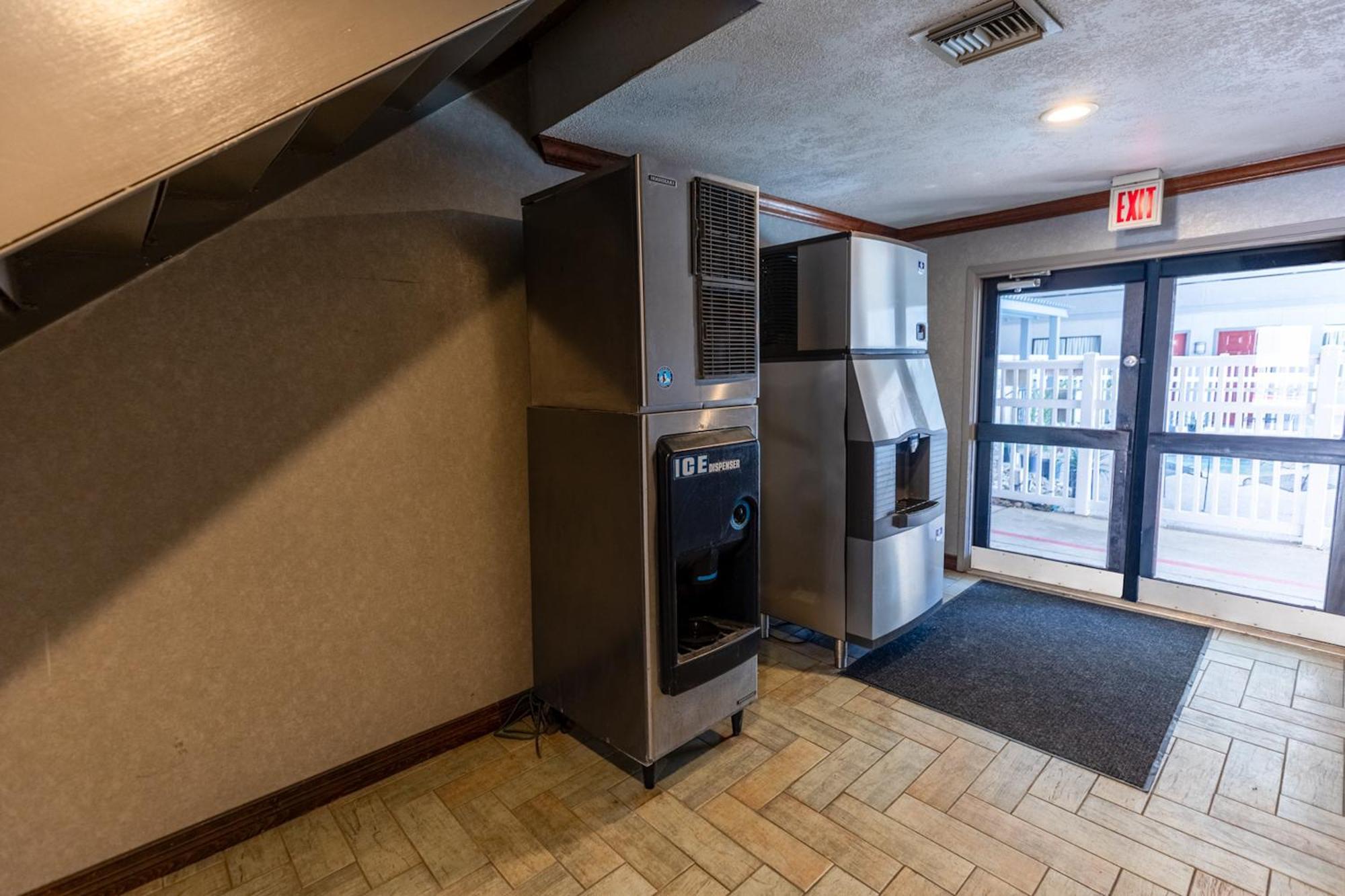 Irving Inn & Suites At Dfw Airport Dış mekan fotoğraf