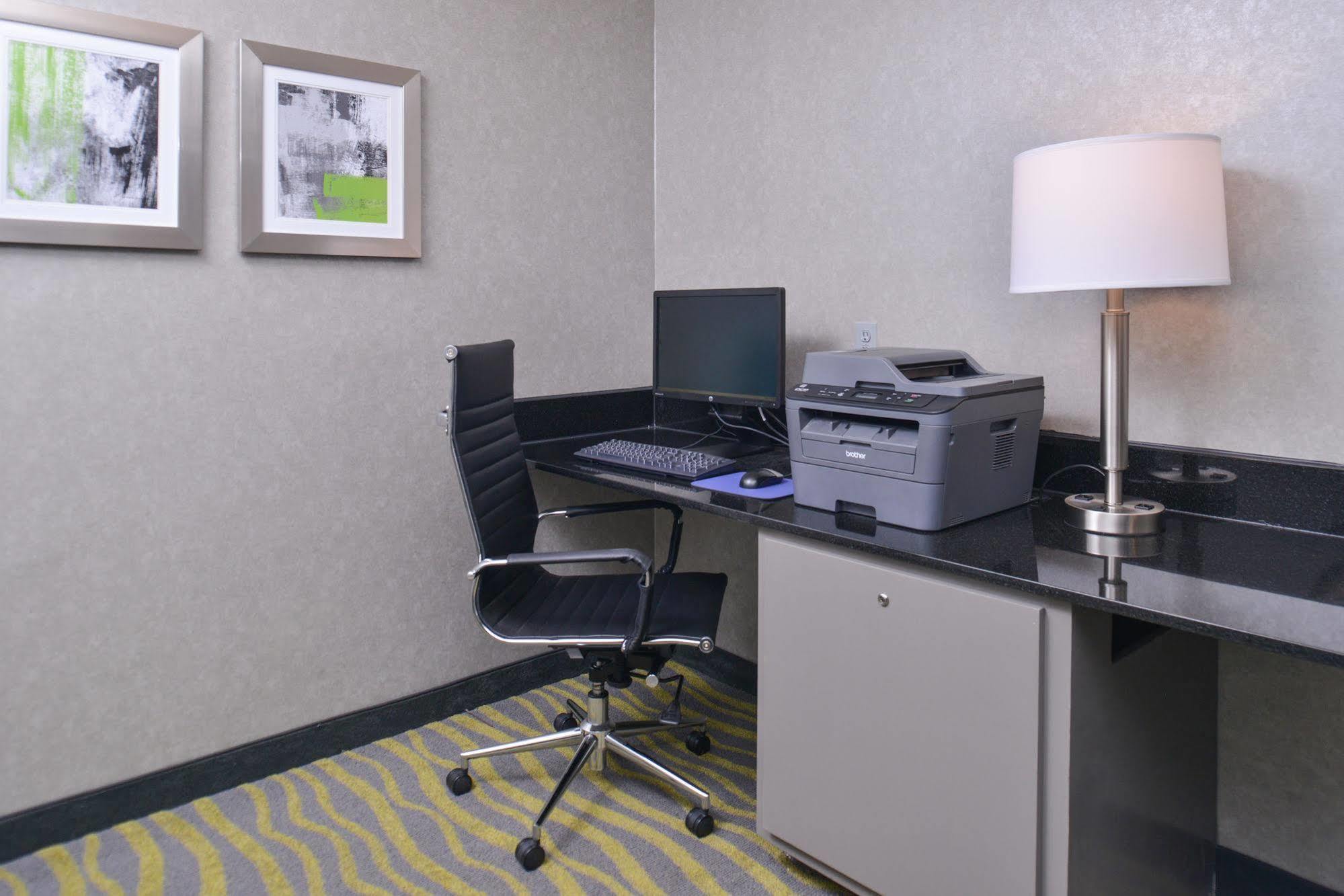 Irving Inn & Suites At Dfw Airport Dış mekan fotoğraf